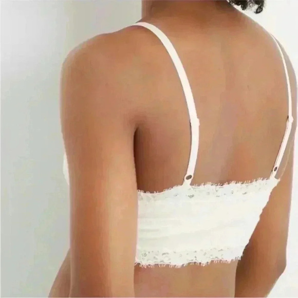New with tags aerie RIBBED EYELASH LACE TRIM
LONGLINE beige bralette top - Picture 8 of 8
